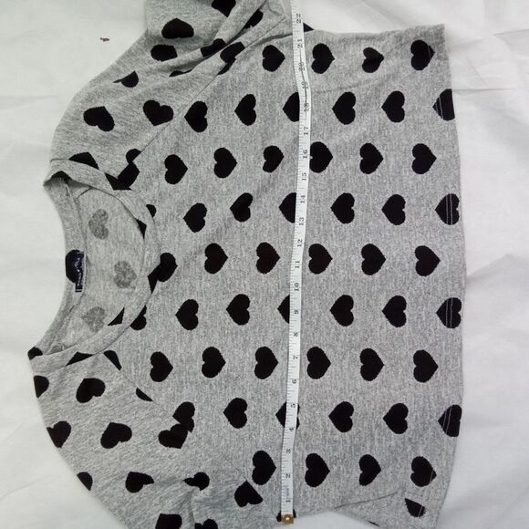 Basil & Lola gray and black crop top‎ hearts Women large - Picture 8 of 9